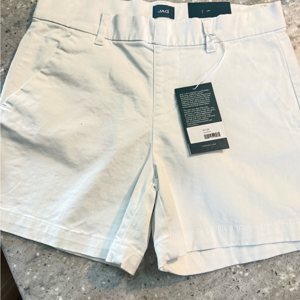 Jag White 5” mid rise Maddie Casual Shorts